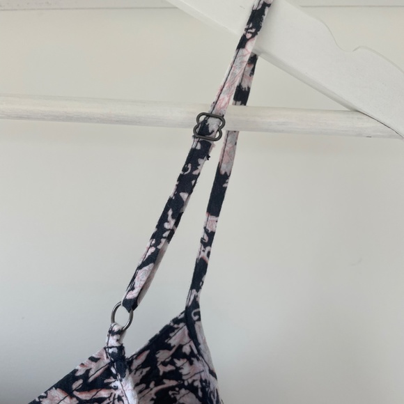 Jcrew Blockprint Ruffled Tank - Picture 4 of 4